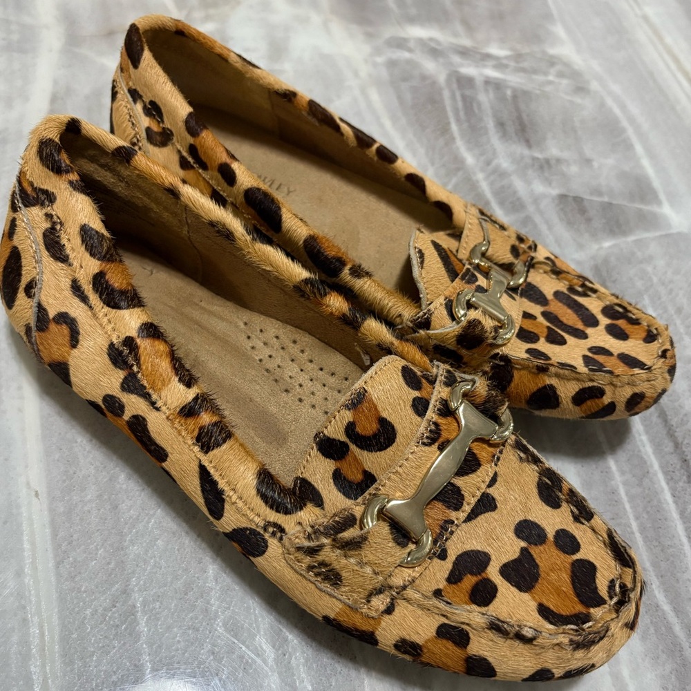 Cynthia Rowley Leopard Calf Hair Loafers (Size 7.5)